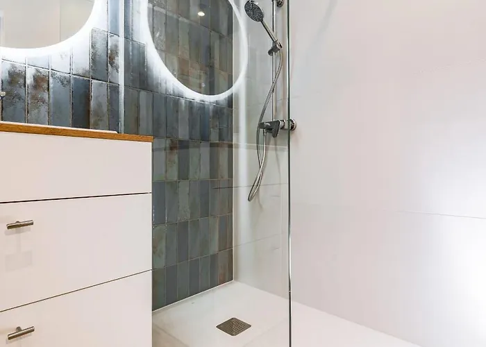 Apartmán Dmowskiego - Parking, Balcony - By Rentujemy Vratislav